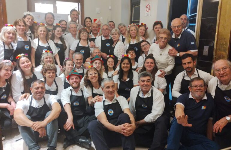 32 EDICION DE LA  FIESTA DE LA CERVEZA, CON LA CALIDEZ DEL CLUB AMISTAD Y SERVICIO FORTIN MACHADO.